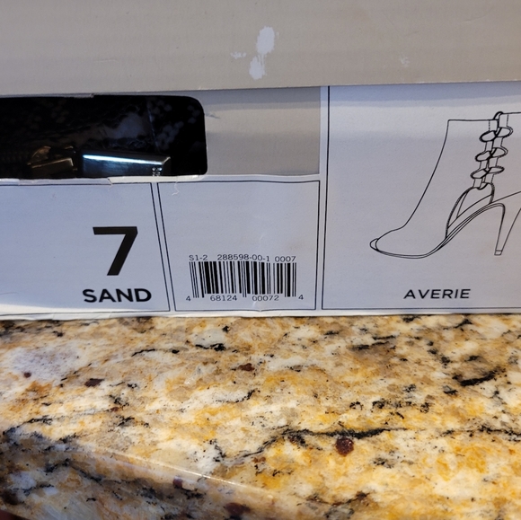 Banana Republic Averie Snakeskin Booties, 7M - Picture 14 of 14